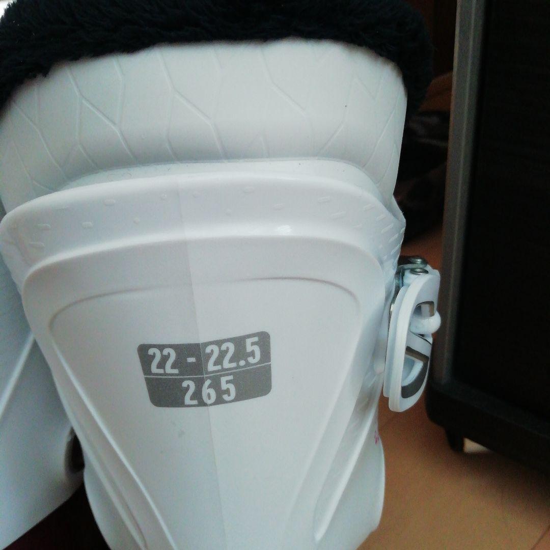 即購入可能　相談賜わります　SALOMON スキーブーツ　22-22.5