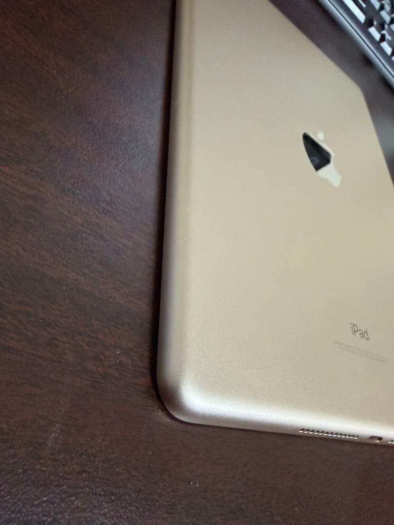 [値下げしました]iPad 第5世代 32GB WI-FI 本体のみ