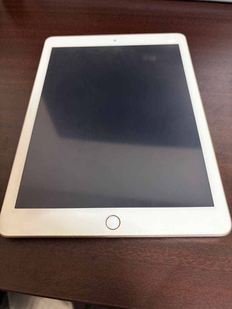 [値下げしました]iPad 第5世代 32GB WI-FI 本体のみ