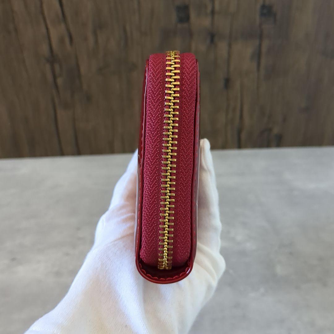 【新品】ヴィヴィアンウエストウッド　長財布　955VW310