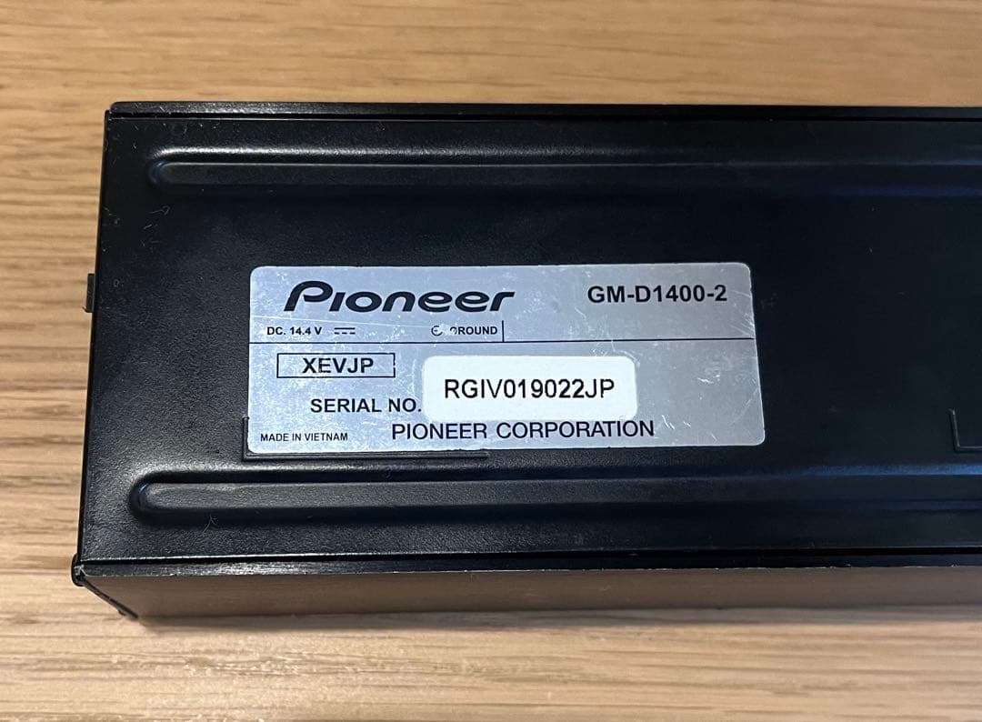 カロッツェリア パワーアンプ GM-D1400-2 100W×4