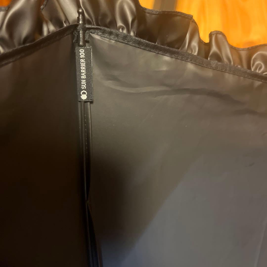 サンバリア100 折りたたみ日傘 2段折フリル　ブラック