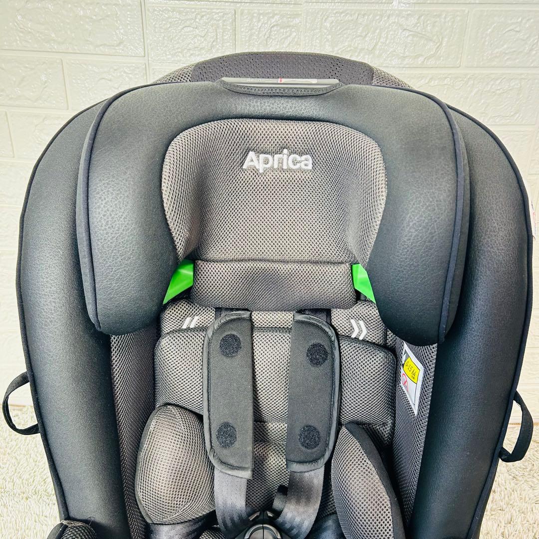美品 アップリカ フォームフィットISOFIX 360°セーフティー