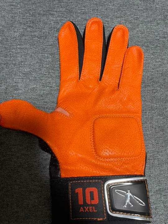 ナイキ スイングマン バッティンググローブ（アダム・ジョーンズモデル）