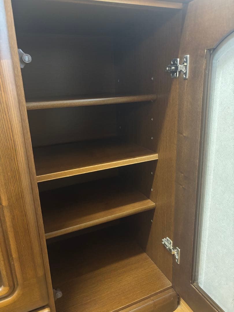 木製キッチンボード　食器戸棚　キャビネット