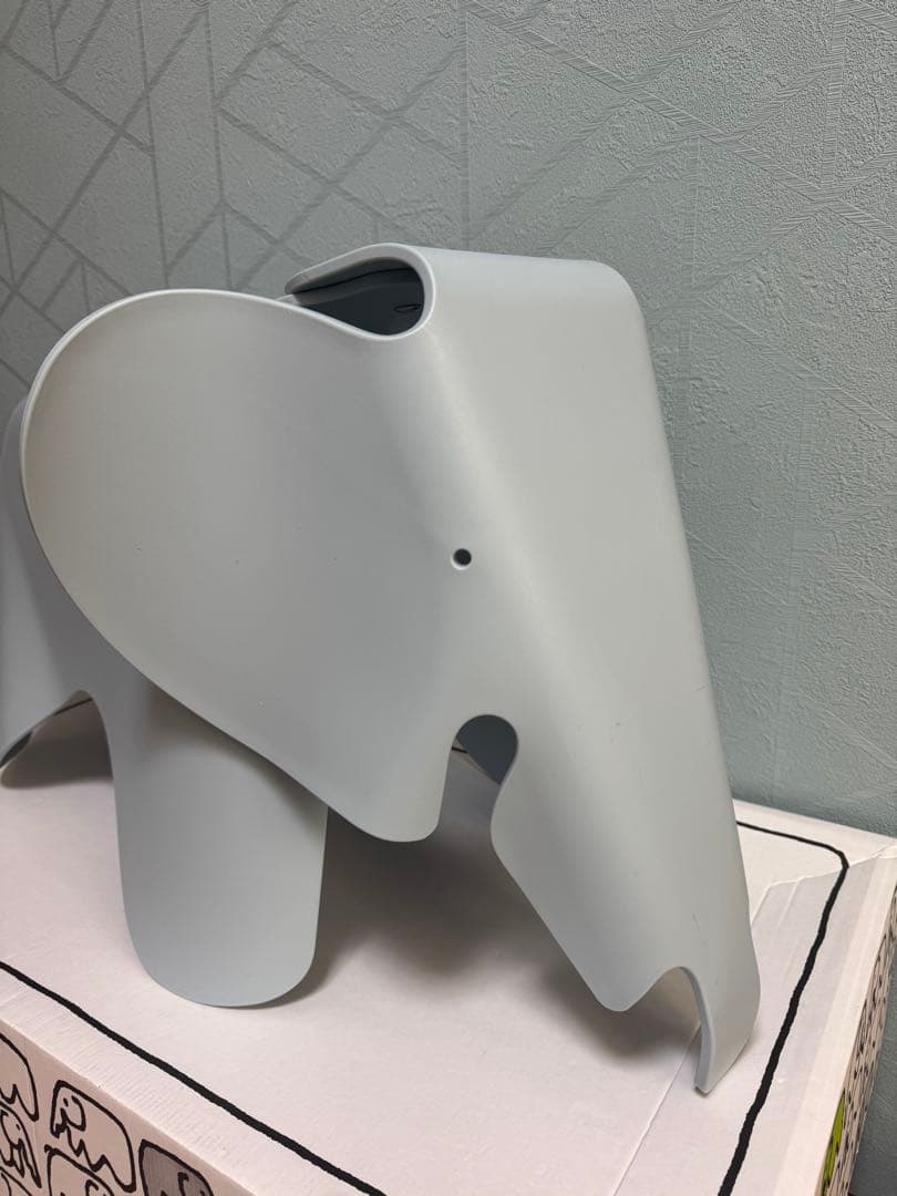 【正規品】ヴィトラ　イームズ エレファント アイスグレー H415mm