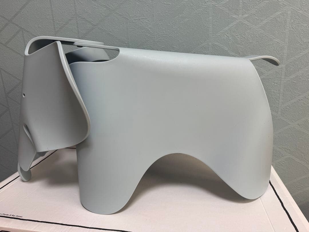 【正規品】ヴィトラ　イームズ エレファント アイスグレー H415mm