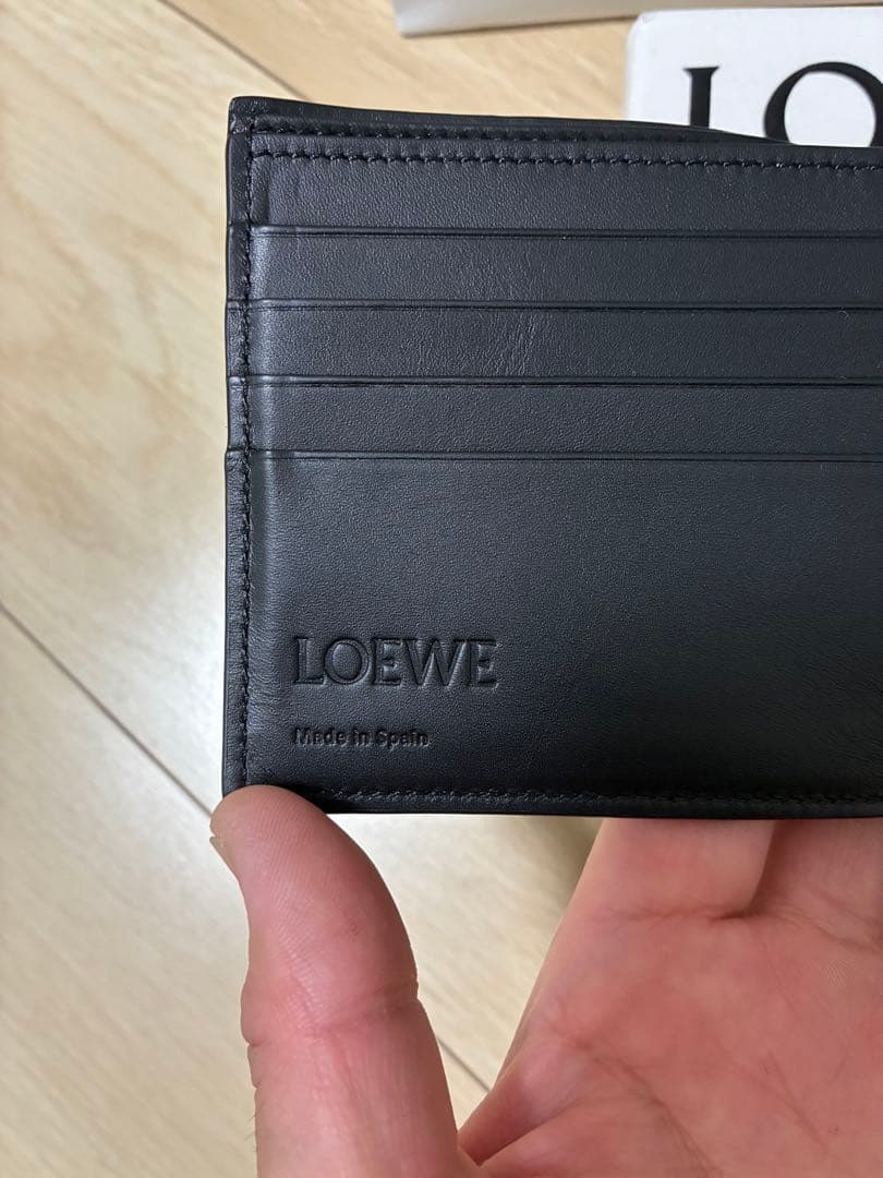 最終値下げLOEWE 二つ折り財布 ブラック