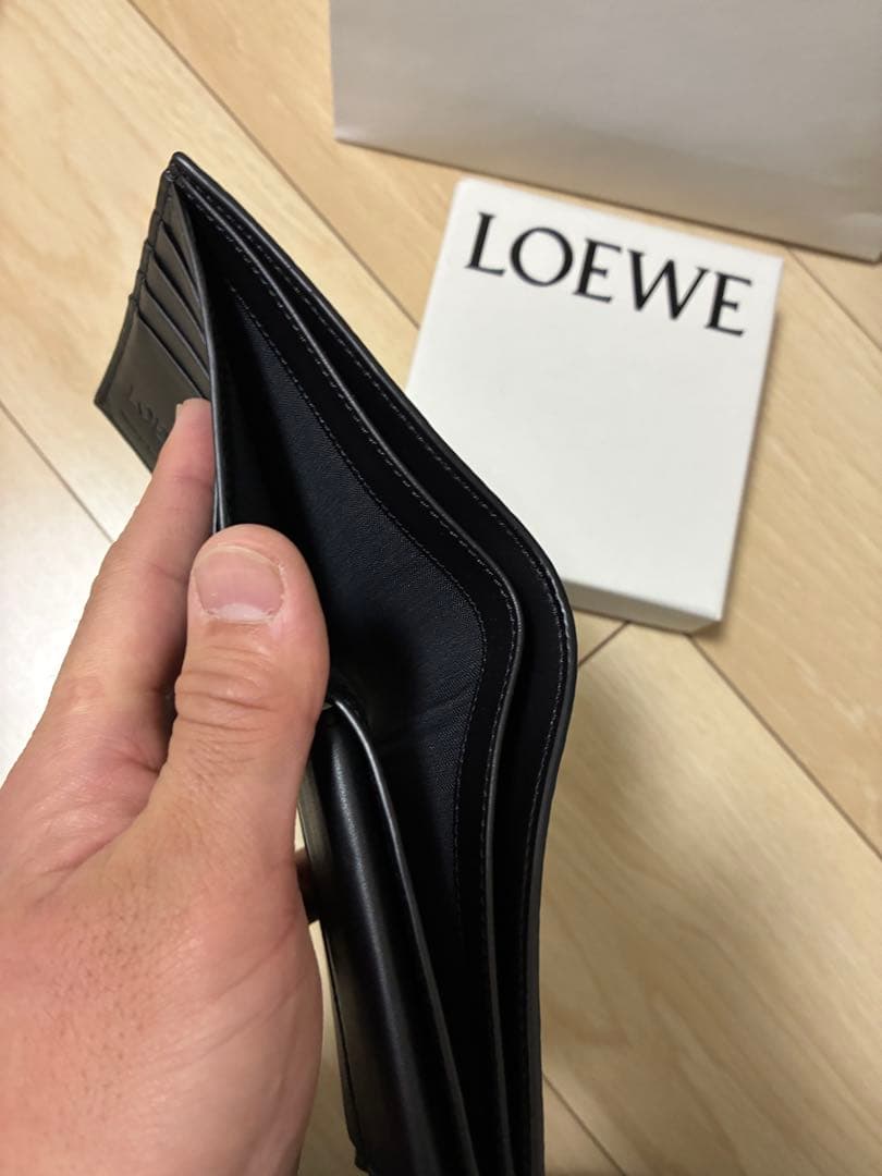 最終値下げLOEWE 二つ折り財布 ブラック