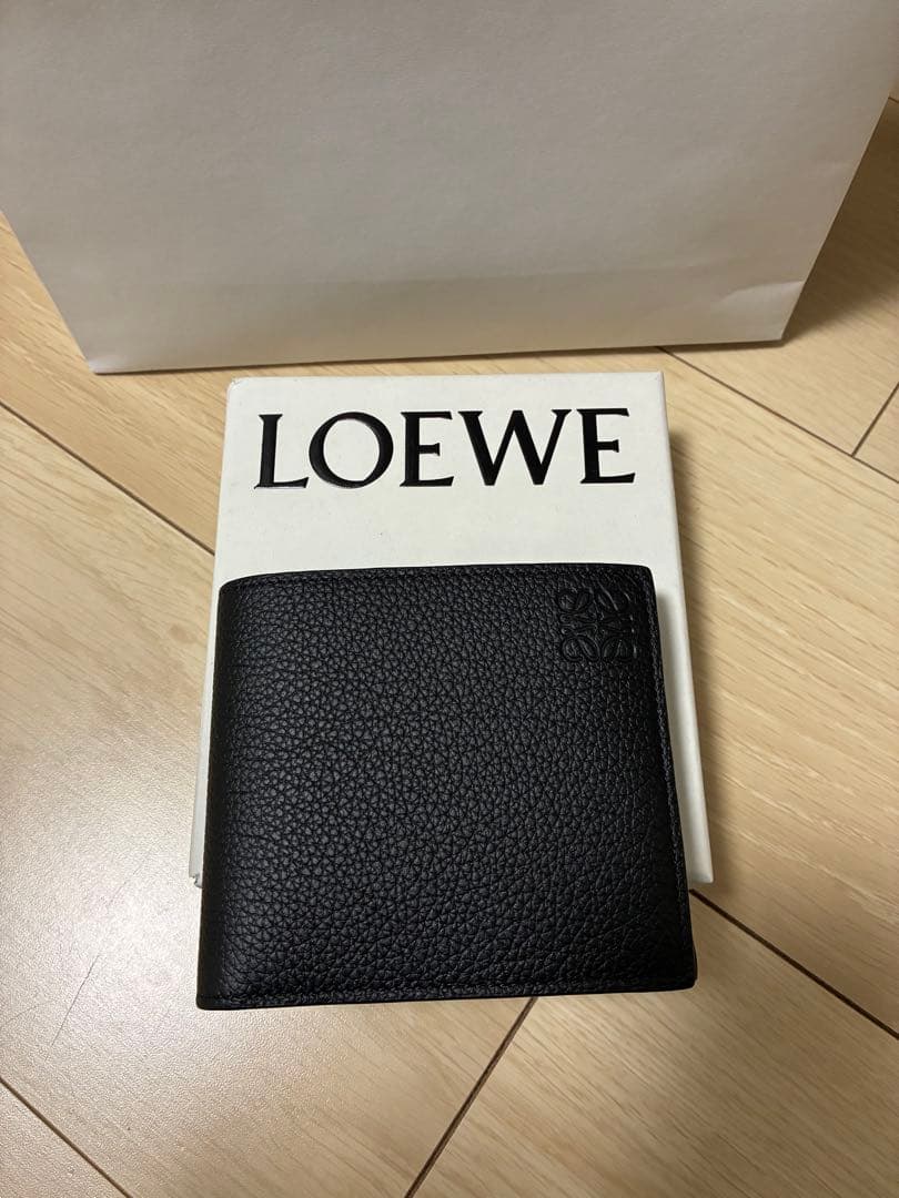 最終値下げLOEWE 二つ折り財布 ブラック
