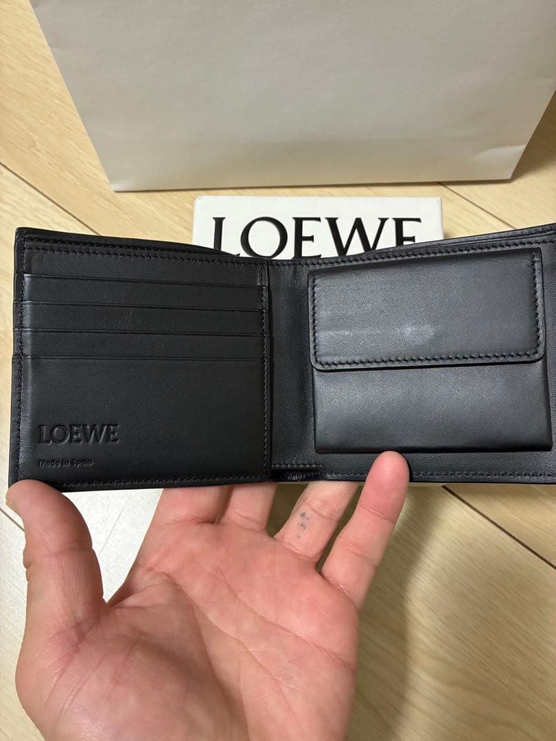 最終値下げLOEWE 二つ折り財布 ブラック