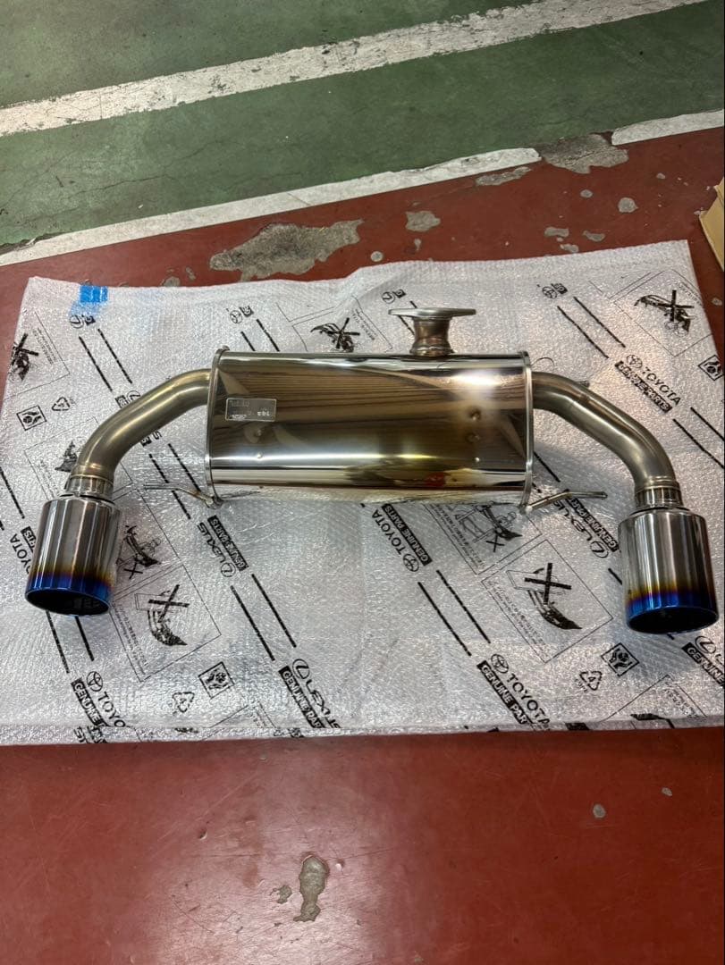 HKS LEGAMAX Premium GR86/BRZ 用マフラー