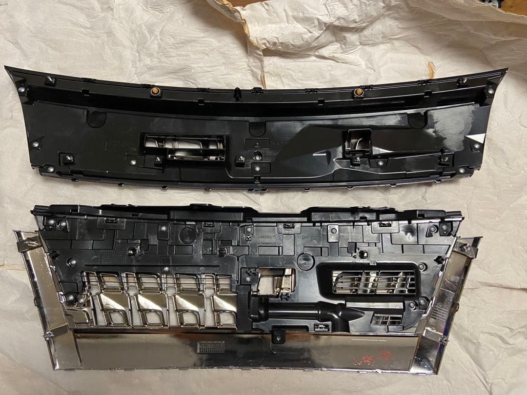 スペーシア　フロントグリル 後期