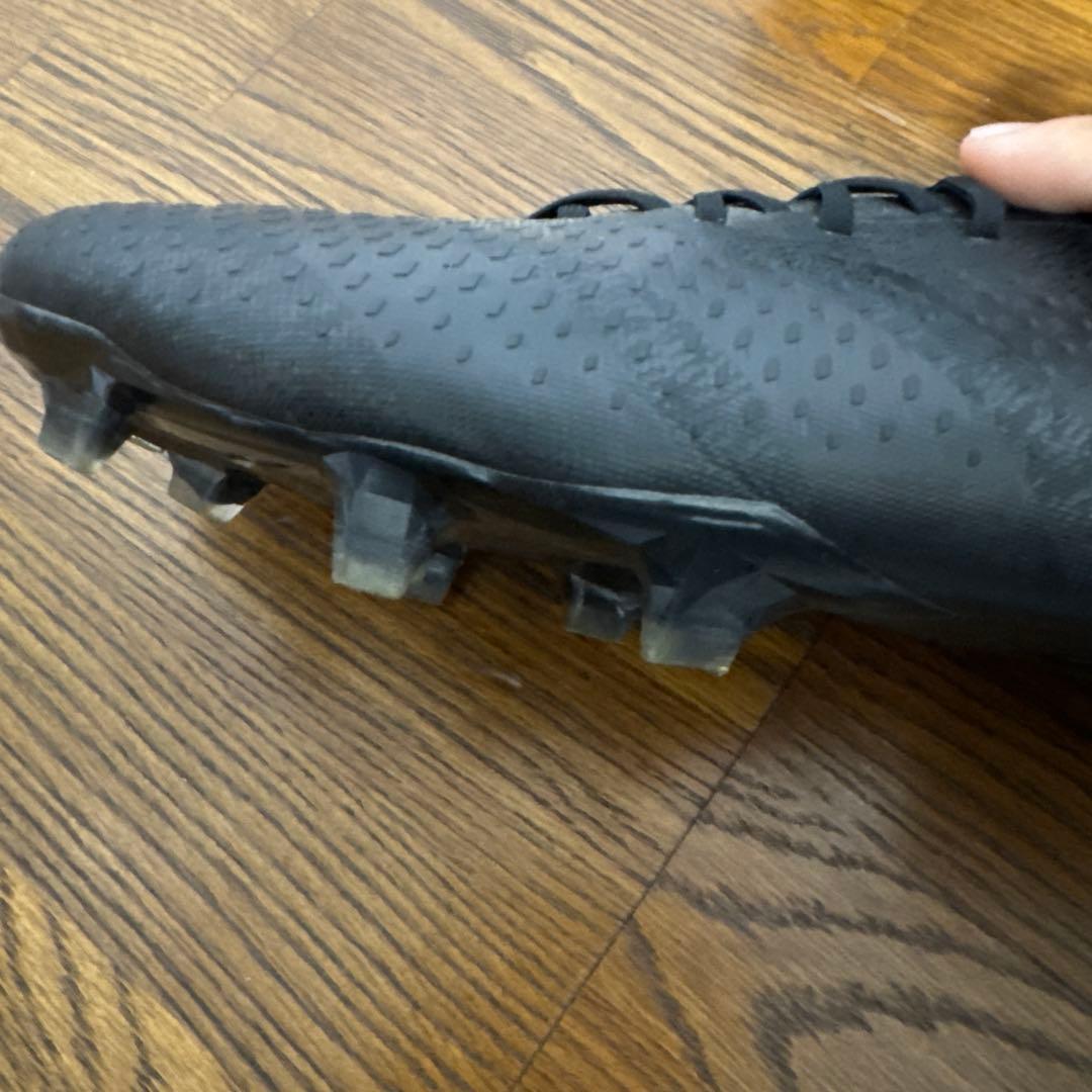 プレデター アキュラシー.1 L FG　コアブラック×コアブラック 26.5cm