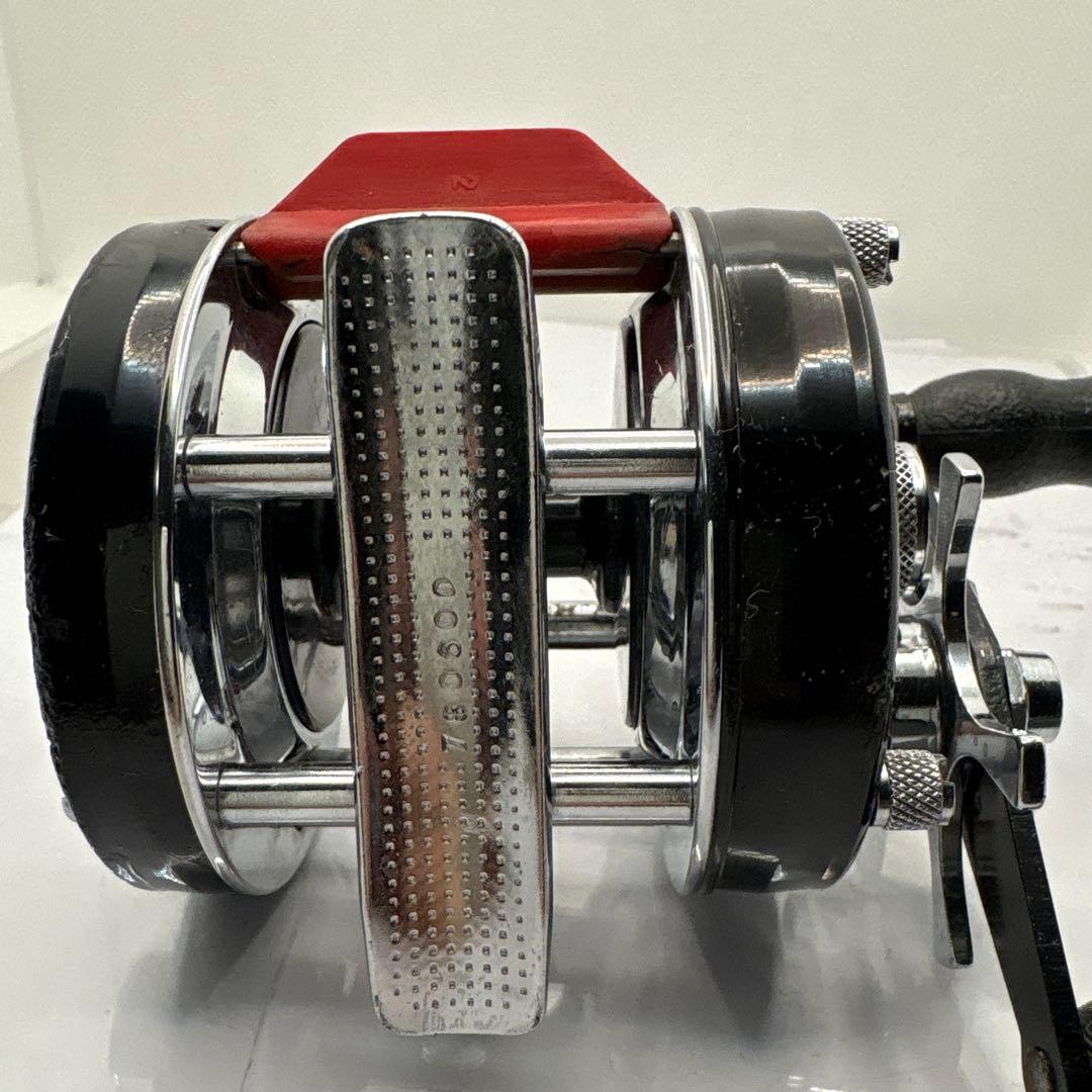 ニ*ク様 ABU Ambassadeur 5600C ベイトリール