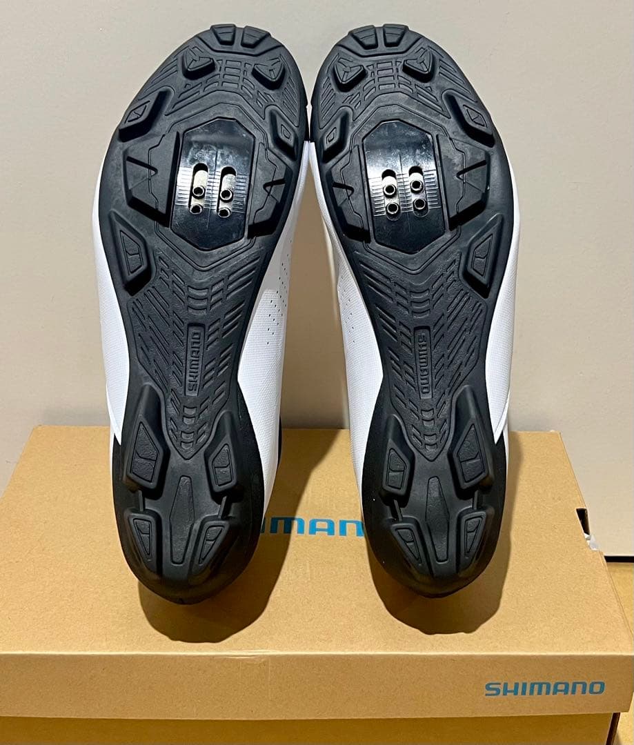 シマノ　サイクルシューズ　XC3 未使用 29.2