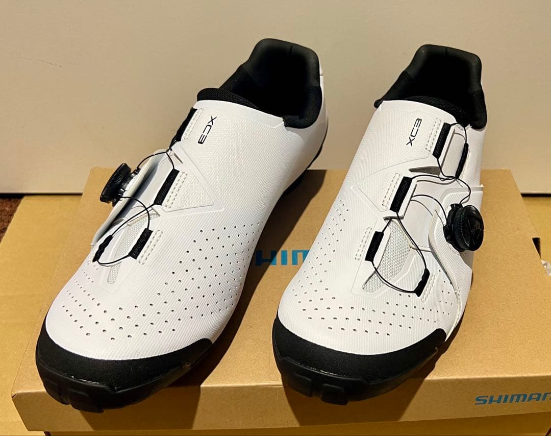 シマノ　サイクルシューズ　XC3 未使用 29.2