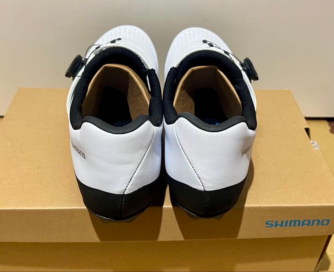 シマノ　サイクルシューズ　XC3 未使用 29.2