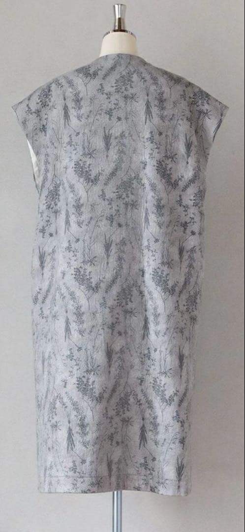 t*a様 qiri キリold letter flowers ジレ コート　20