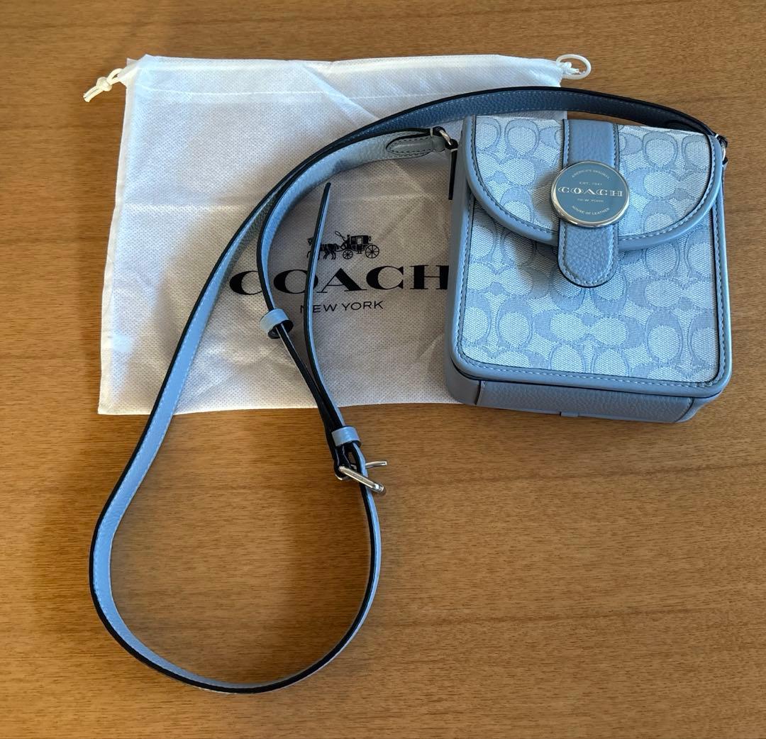 値下げ！COACH ライトブルー ショルダーバッグ