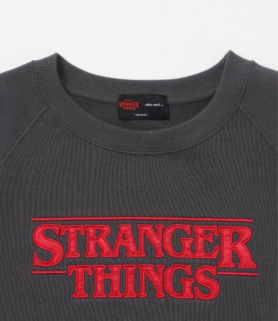 【STRANGER THINGS】コラボアソートスウェットプルオーバー　M
