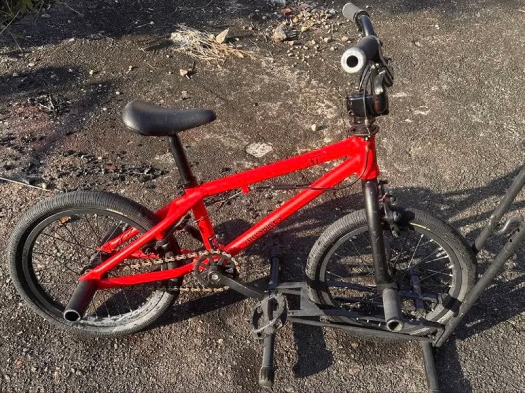 BMXキッズ　ARESBIKES STN 16インチ　おまけプロテクター付き