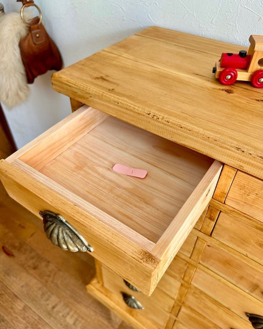 【ハンドメイド】国産ひのき使用　21杯可愛らしいチェスト