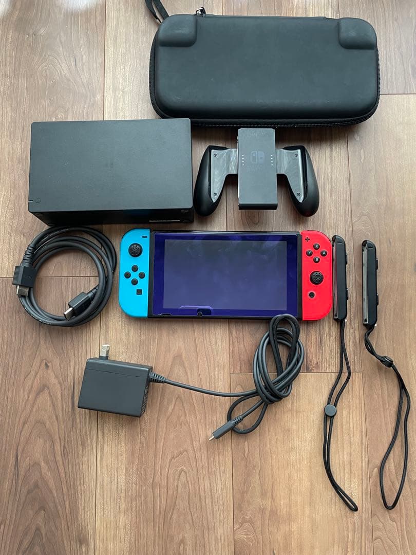 Nintendo Switch 本体 青/赤 Joy-Con 付属品付き