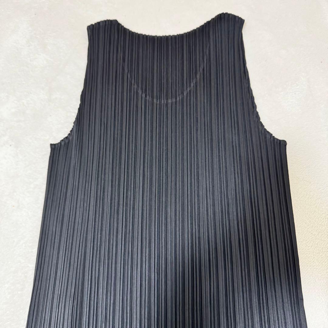 極美品✨PLEATS PLEASE プリーツ　ブラック　ノースリーブ　トップス