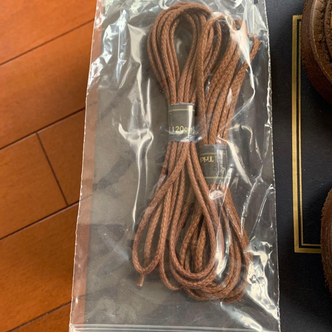 セール！Tricker's ベージュ ブローグブーツ