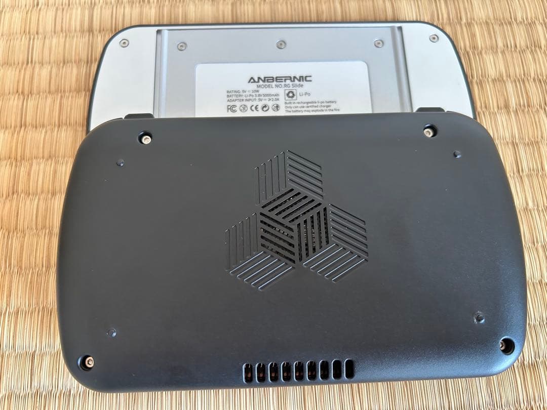 ANBERNIC RG Slide ポータブルゲーム機