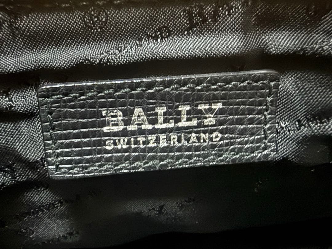 良品　BALLYショルダーバッグ　ビジネスバッグ
