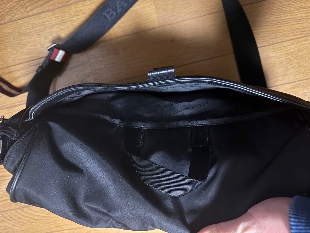 良品　BALLYショルダーバッグ　ビジネスバッグ