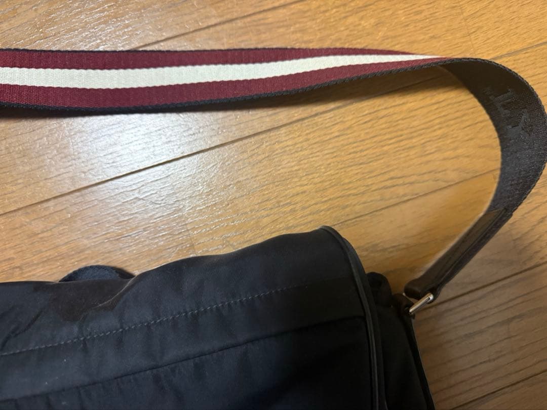 良品　BALLYショルダーバッグ　ビジネスバッグ