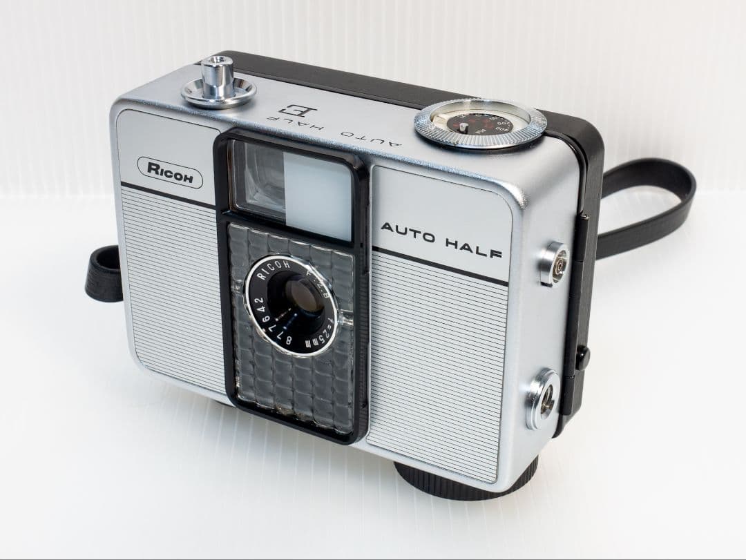 ㉓【美品・整備済】RICOH AUTO HALF E 「ブラック 」オートハーフ