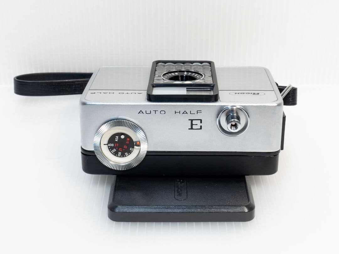 ㉓【美品・整備済】RICOH AUTO HALF E 「ブラック 」オートハーフ