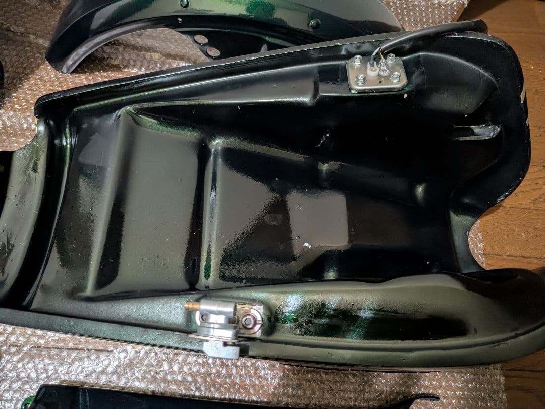 ゼファー400　FXジョーカーズ外装　塗装済み