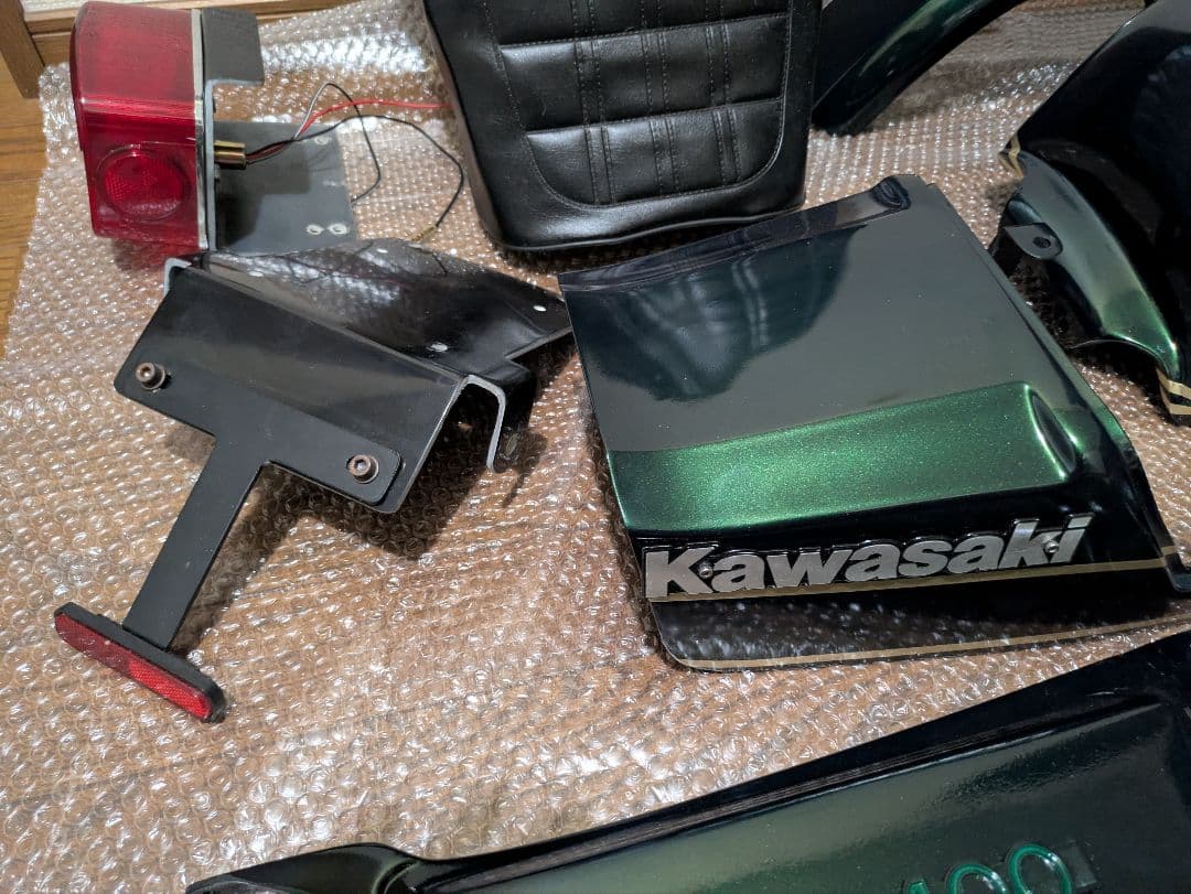 ゼファー400　FXジョーカーズ外装　塗装済み