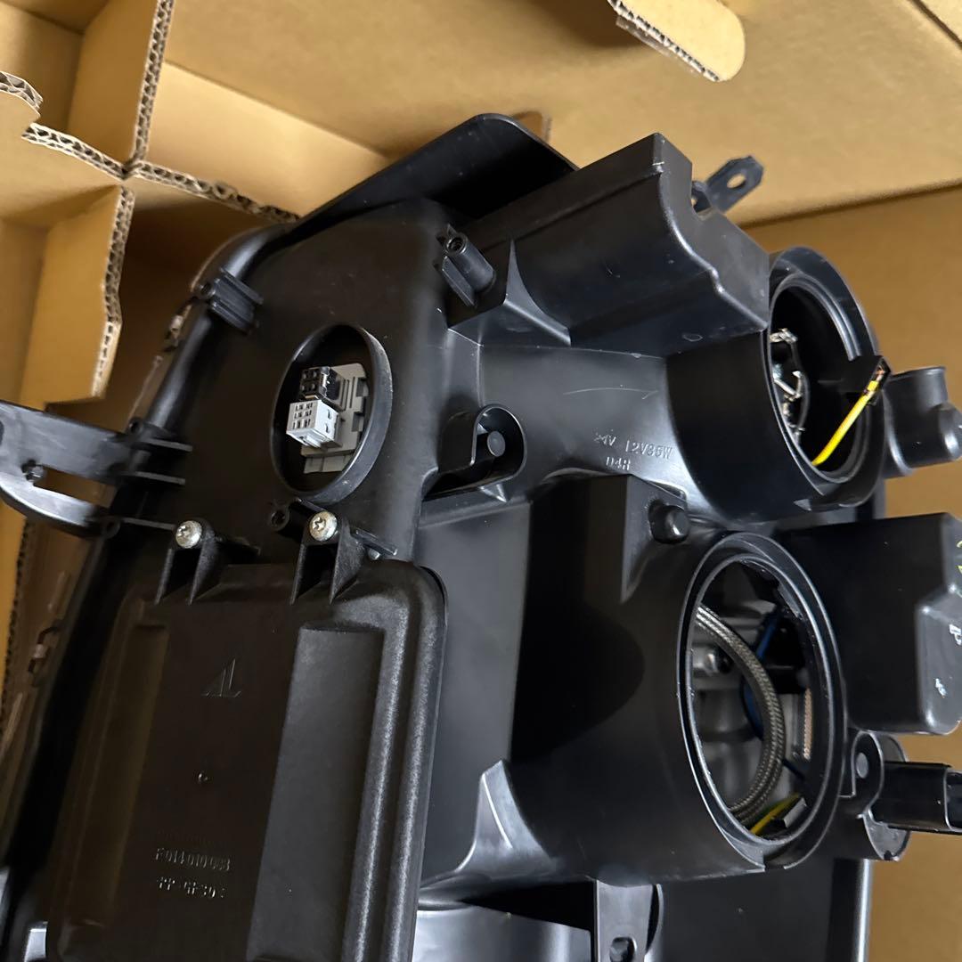 スズキエブリィ　日産クリッパー17v 17wヘッドライトHID 美品ハウジング