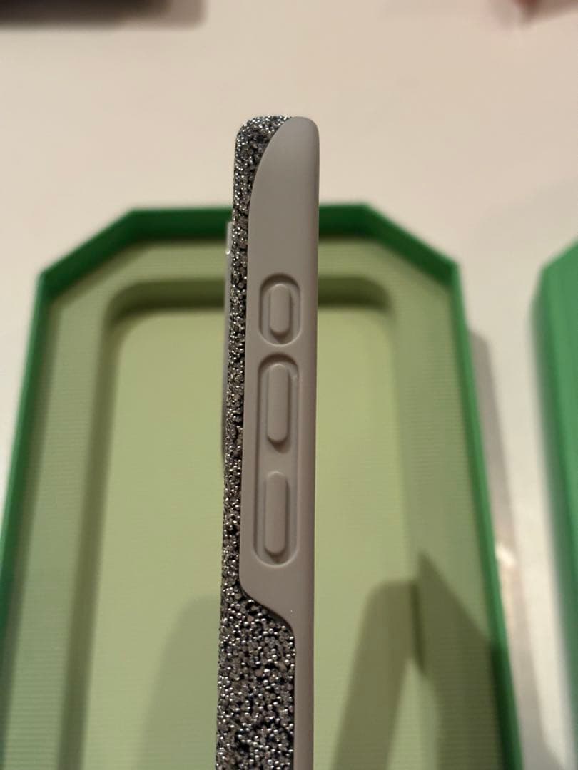 スワロフスキー iPhone15proケース