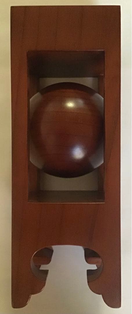 〈希少品・珍品〉欅彫抜飾玉　長者宝玉　指物師 森 次郎作（桐箱入り）