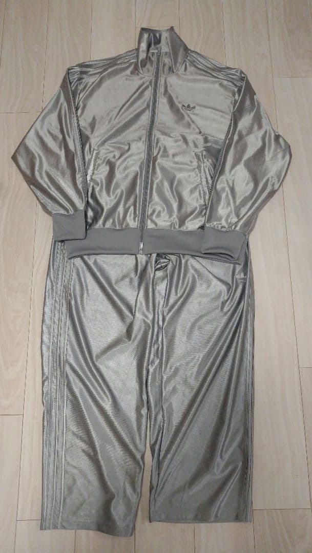 adidas ファイヤーバード セットアップ シルバー