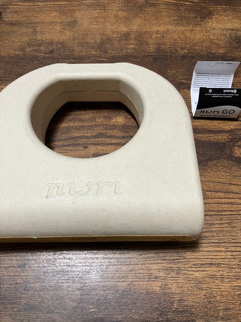 nwm GO ワイヤレスイヤホン フォグブラック