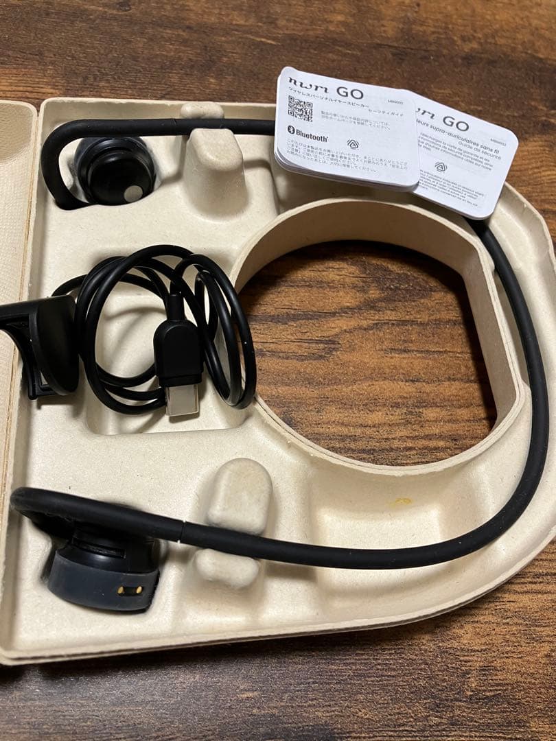 nwm GO ワイヤレスイヤホン フォグブラック