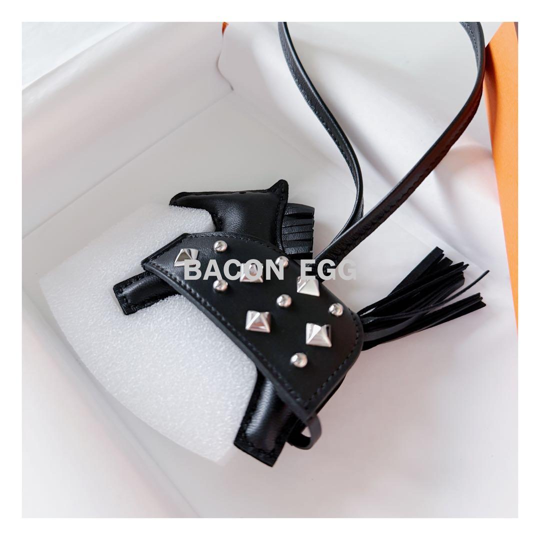 レアアイテム新品未使用【HERMES】ロデオ ロックスタッズ