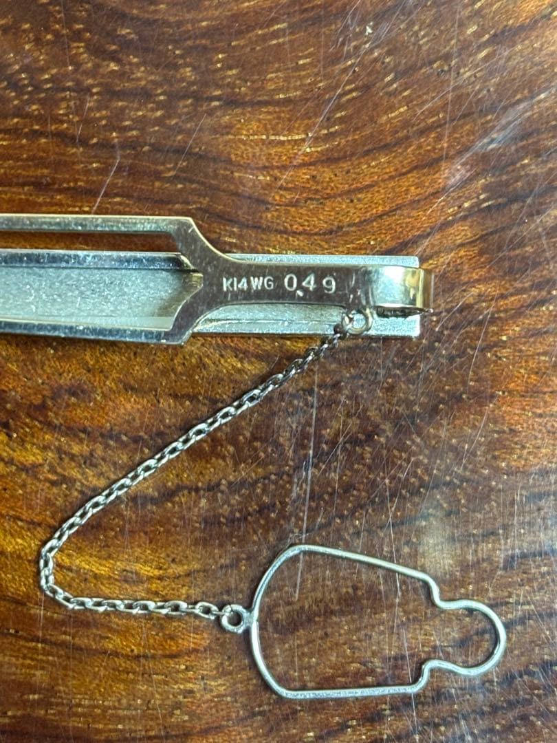 エメラルド付き　ネクタイピン　k14 o0109