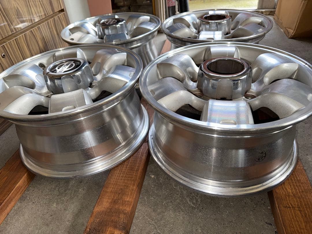 日産ダットサン純正ホイール１本　No.1