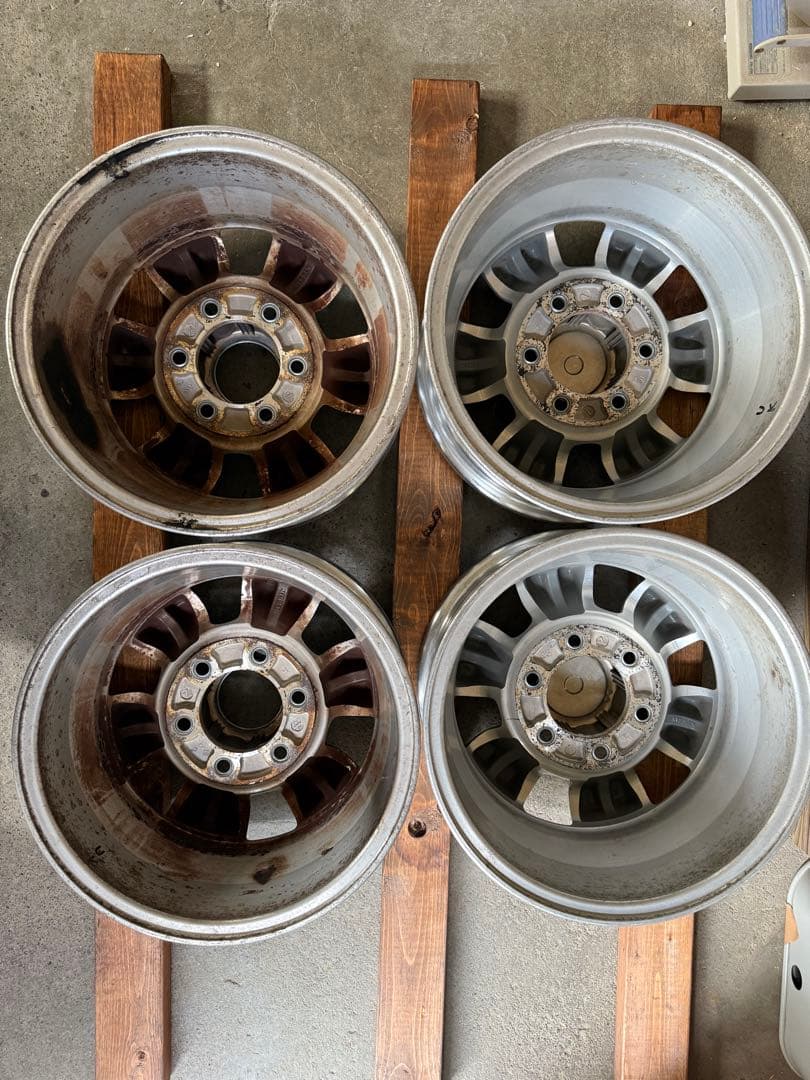 日産ダットサン純正ホイール１本　No.1