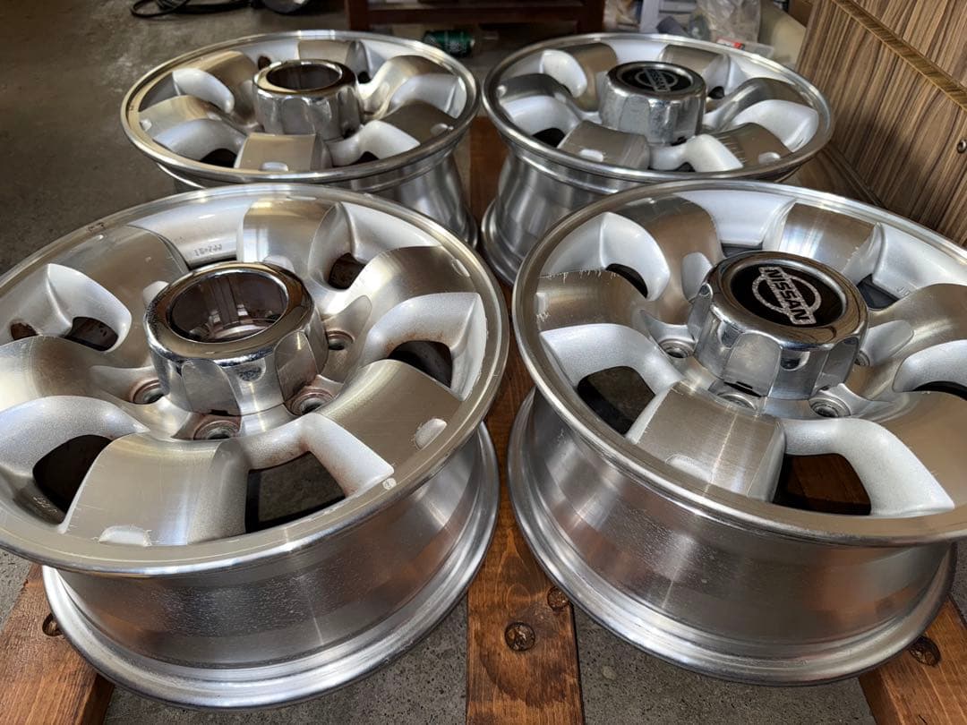 日産ダットサン純正ホイール１本　No.1