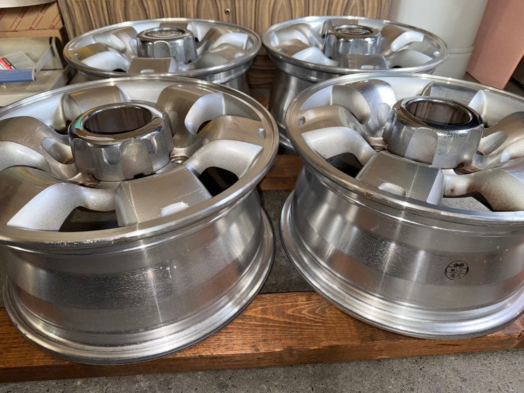 日産ダットサン純正ホイール１本　No.1